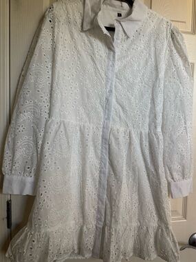 NWOT White Eyelet Button-Front Ruffled Mini Dress/Beach Dress, Size Large